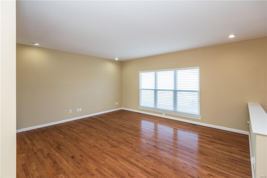 11 Compass Pointe St. Louis, MO 63129 - Photo 7 of 28 Gallery Image 7