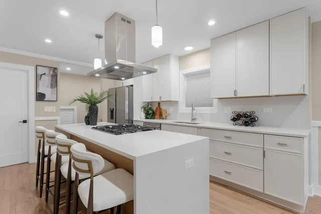 $389,000 | 8549 South Indiana Avenue, Chicago, IL 60619