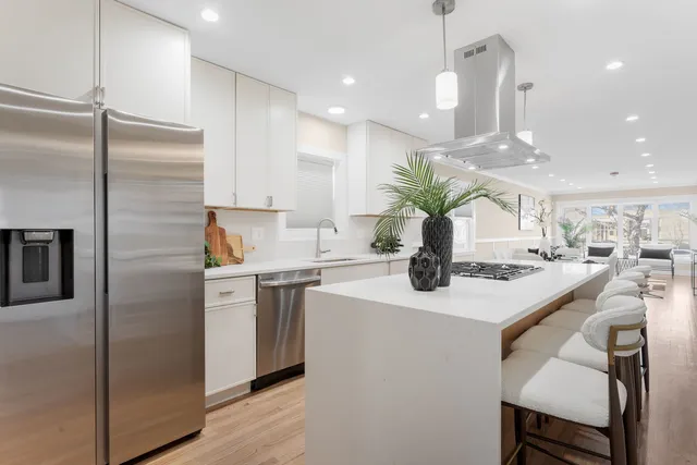 $389,000 | 8549 South Indiana Avenue, Chicago, IL 60619