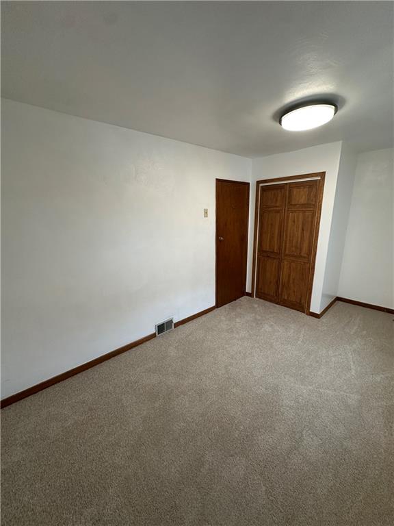 528 9th Street Pitcairn, PA 15140 - Photo 28 of 38 an empty room with windows