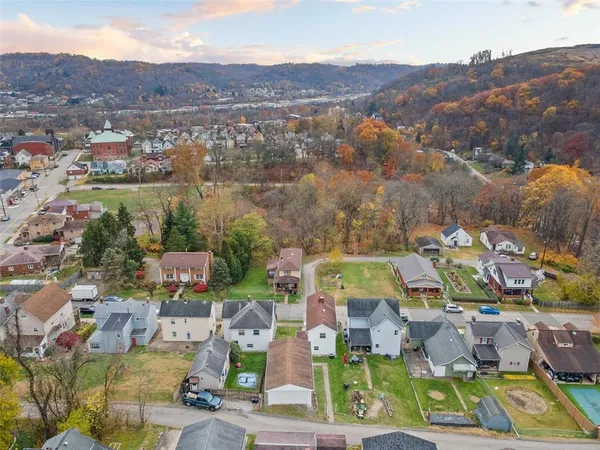 $149,900 | 528 9th Street, Pitcairn, PA 15140