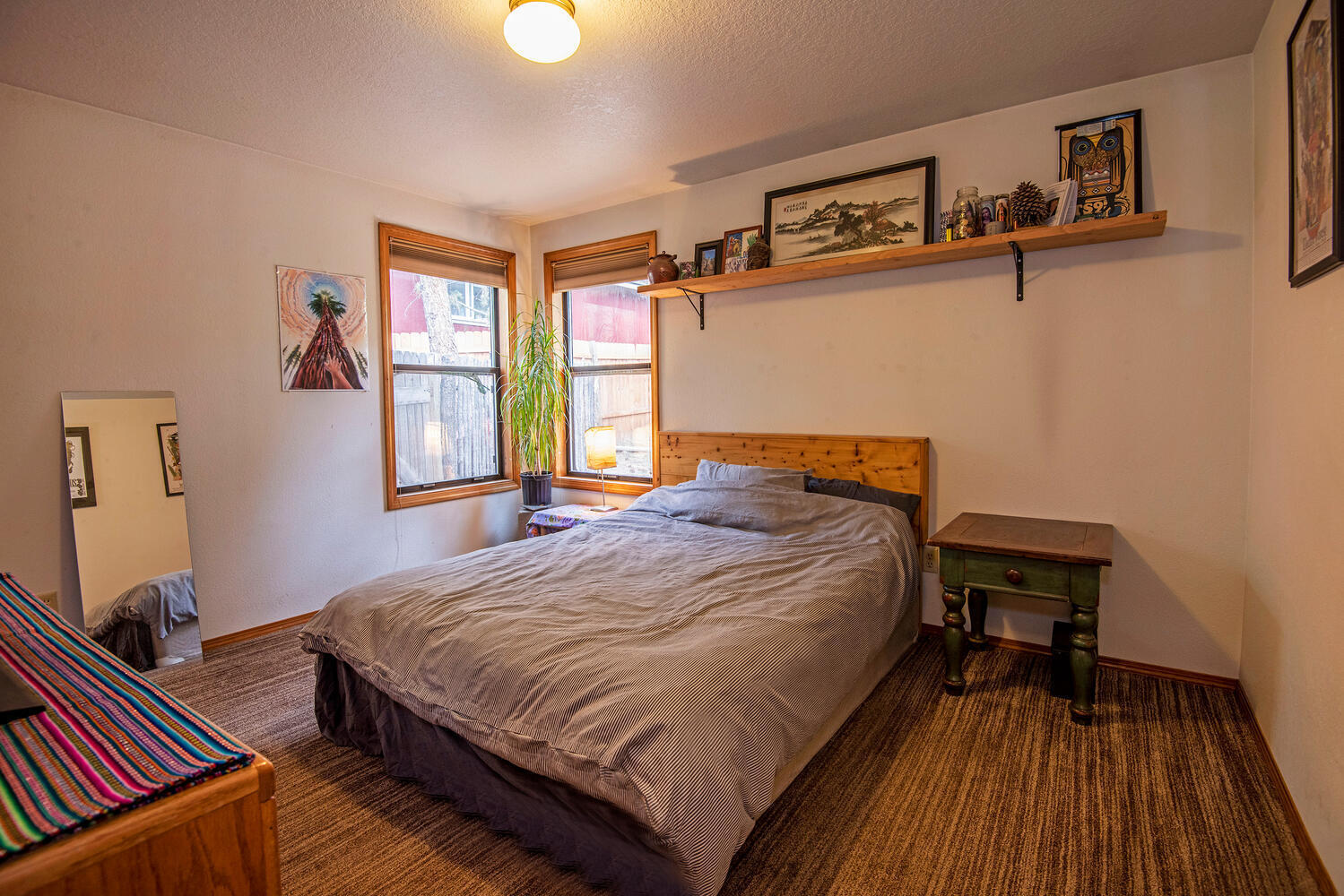 1906 Southwest Forest Ridge Avenue Bend, OR 97702 - Photo 9 of 19 Master bedroom