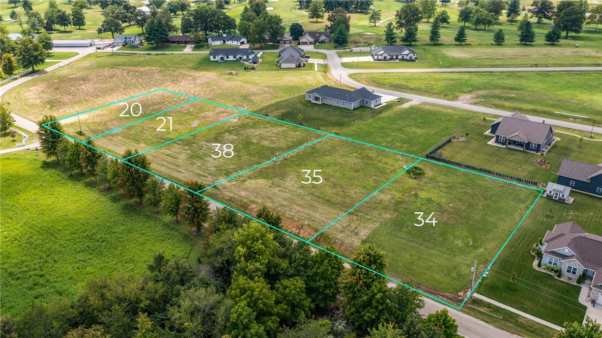 21 North Country Club Road Effingham, IL 62401 - Photo 7 of 12 This home could be built on Lot 21 or Lot 20.