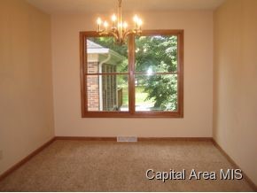 2117 Timbercrest Court Springfield, IL 62702 - Photo 5 of 9