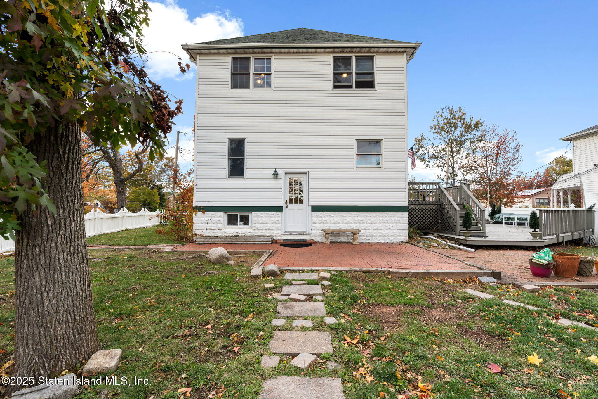 6 Mosely Avenue Staten Island, NY 10312 - Photo 54 of 55 a view of a yard with plants and large trees