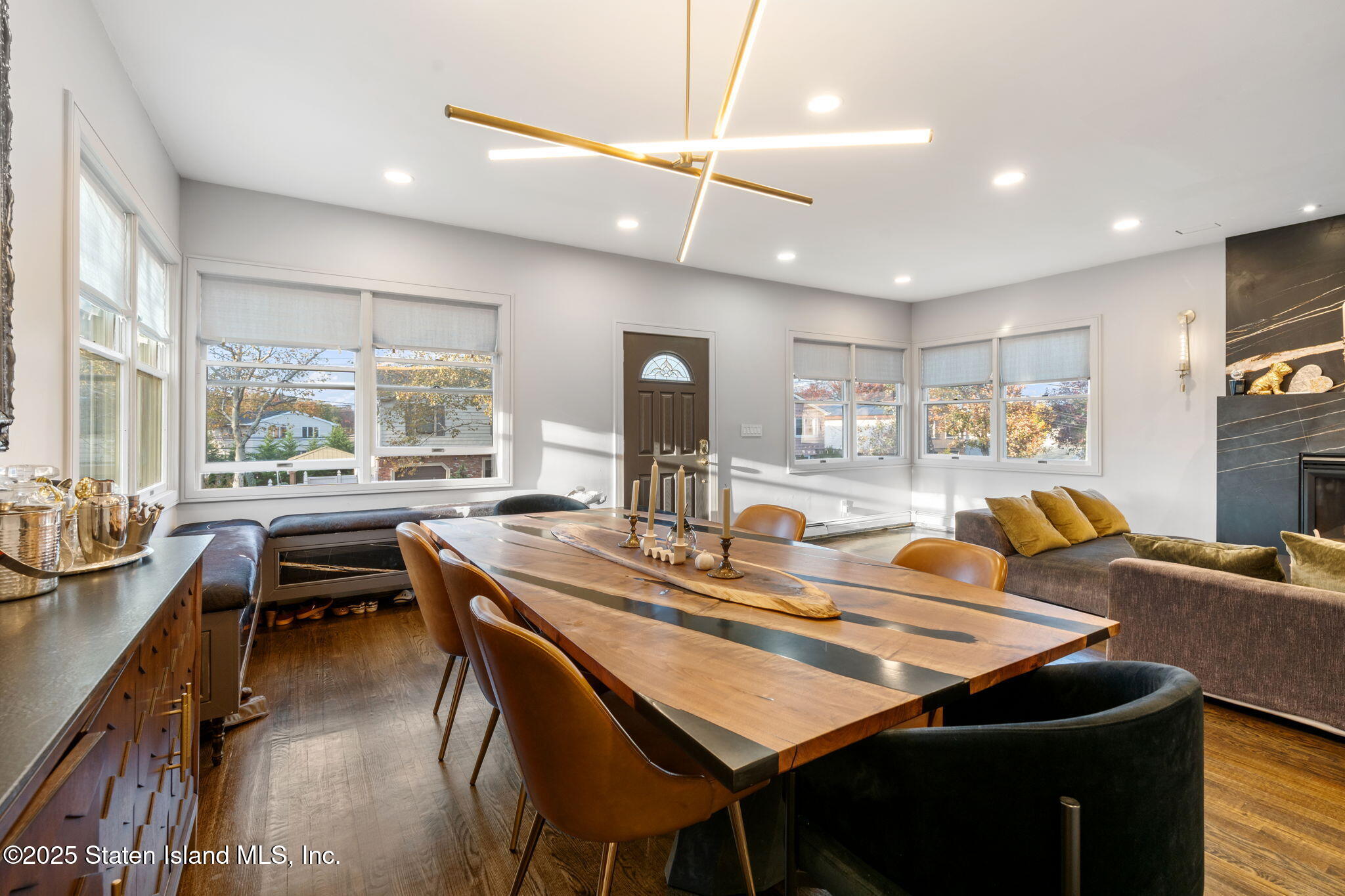 6 Mosely Avenue Staten Island, NY 10312 - Photo 10 of 55 a dining table with chairs and window