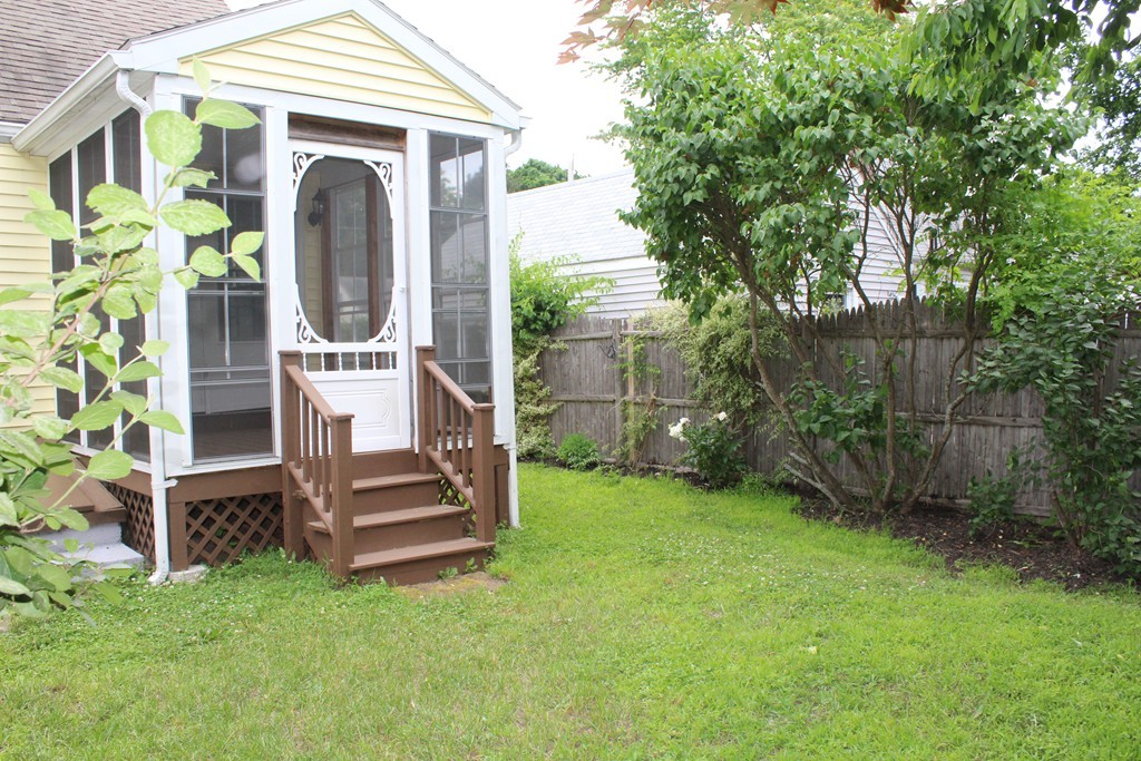34 2nd Island Road Webster, MA 01570 - Photo 18 of 30