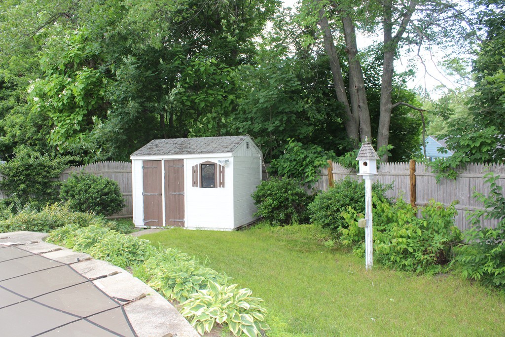 34 2nd Island Road Webster, MA 01570 - Photo 19 of 30