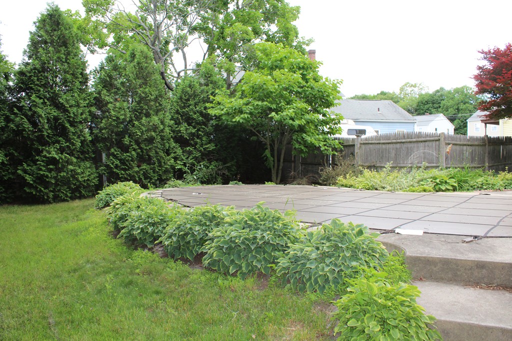 34 2nd Island Road Webster, MA 01570 - Photo 23 of 30