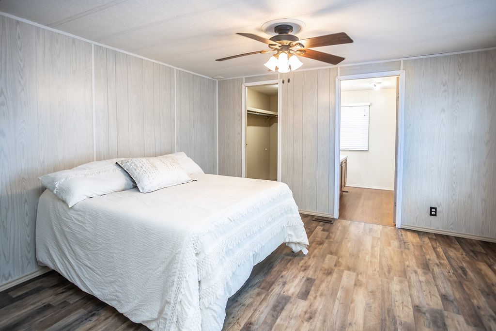 14351 West Ravine Run Willis, TX 77318 - Photo 15 of 28 Principle bedroom