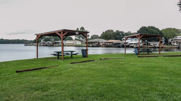 $1,300 | 14351 West Ravine Run, Willis, TX 77318