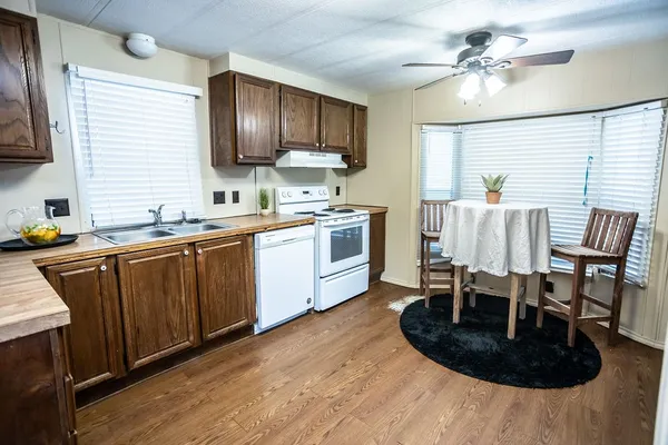 $1,300 | 14351 West Ravine Run, Willis, TX 77318