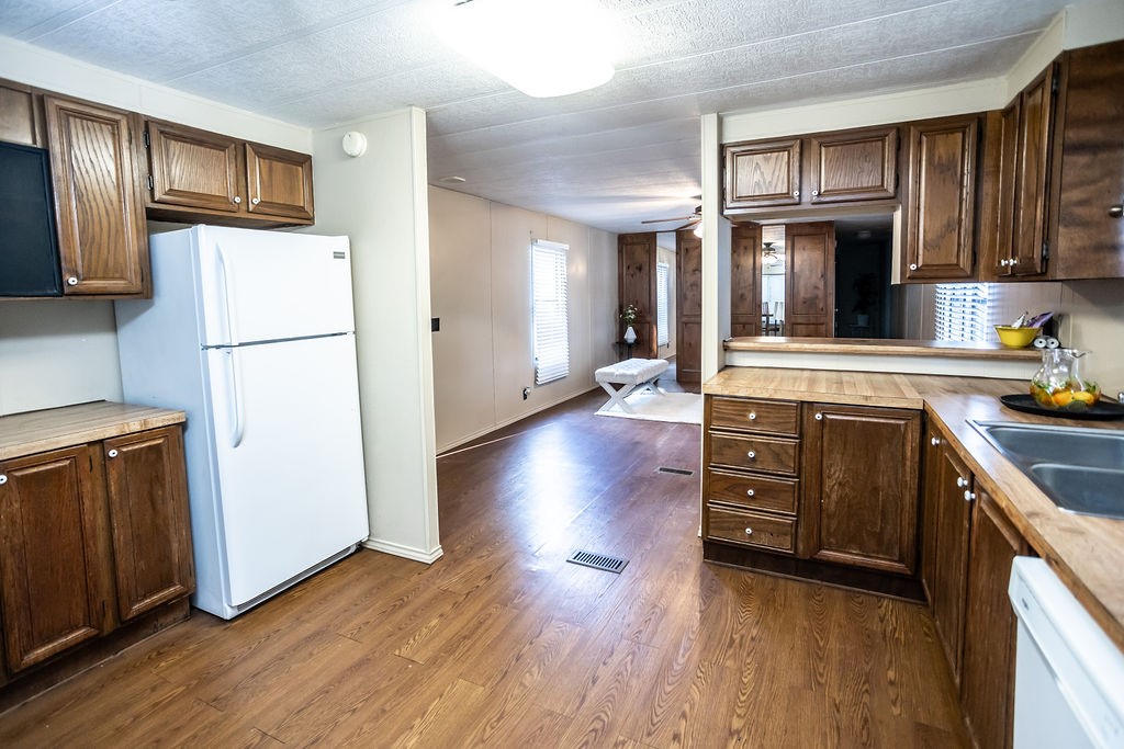 14351 West Ravine Run Willis, TX 77318 - Photo 6 of 28