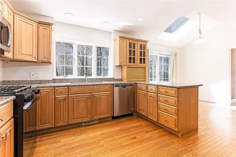 $975,000 | 54 Fox Ridge Circle, South Kingstown, RI 02879