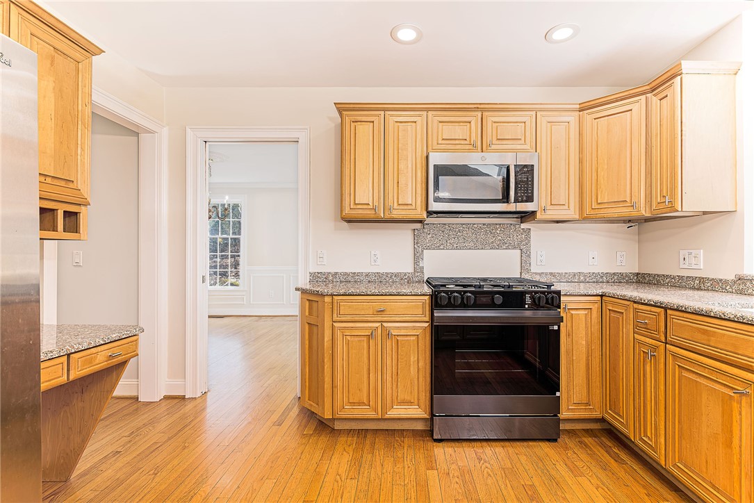 54 Fox Ridge Circle South Kingstown, RI 02879 - Photo 13 of 41