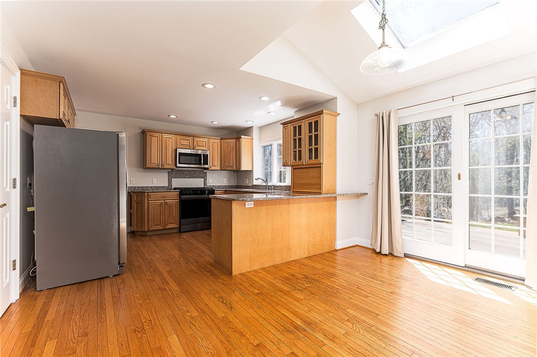 54 Fox Ridge Circle South Kingstown, RI 02879 - Photo 15 of 41