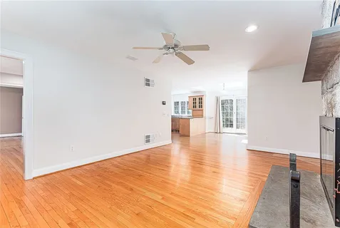 $975,000 | 54 Fox Ridge Circle, South Kingstown, RI 02879