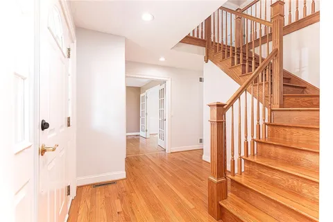 $975,000 | 54 Fox Ridge Circle, South Kingstown, RI 02879