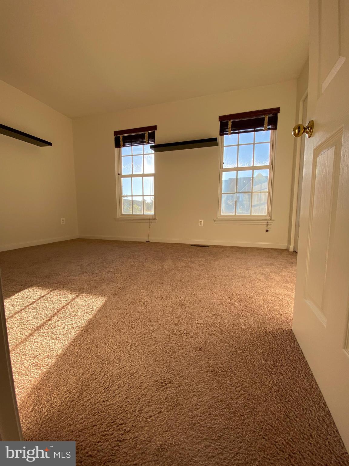 42793 Pilgrim Square Chantilly, VA 20152 - Photo 18 of 22 Bedroom 2