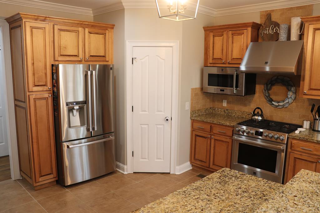 3170 Hidden Lake Road Dalton, GA 30721 - Photo 14 of 57 Gallery Image 14