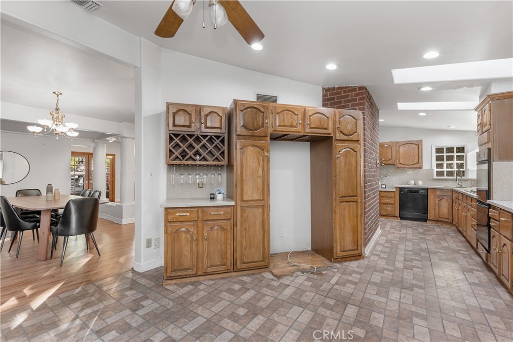 9348 Tujunga Canyon Boulevard Tujunga, CA 91042 - Photo 27 of 39