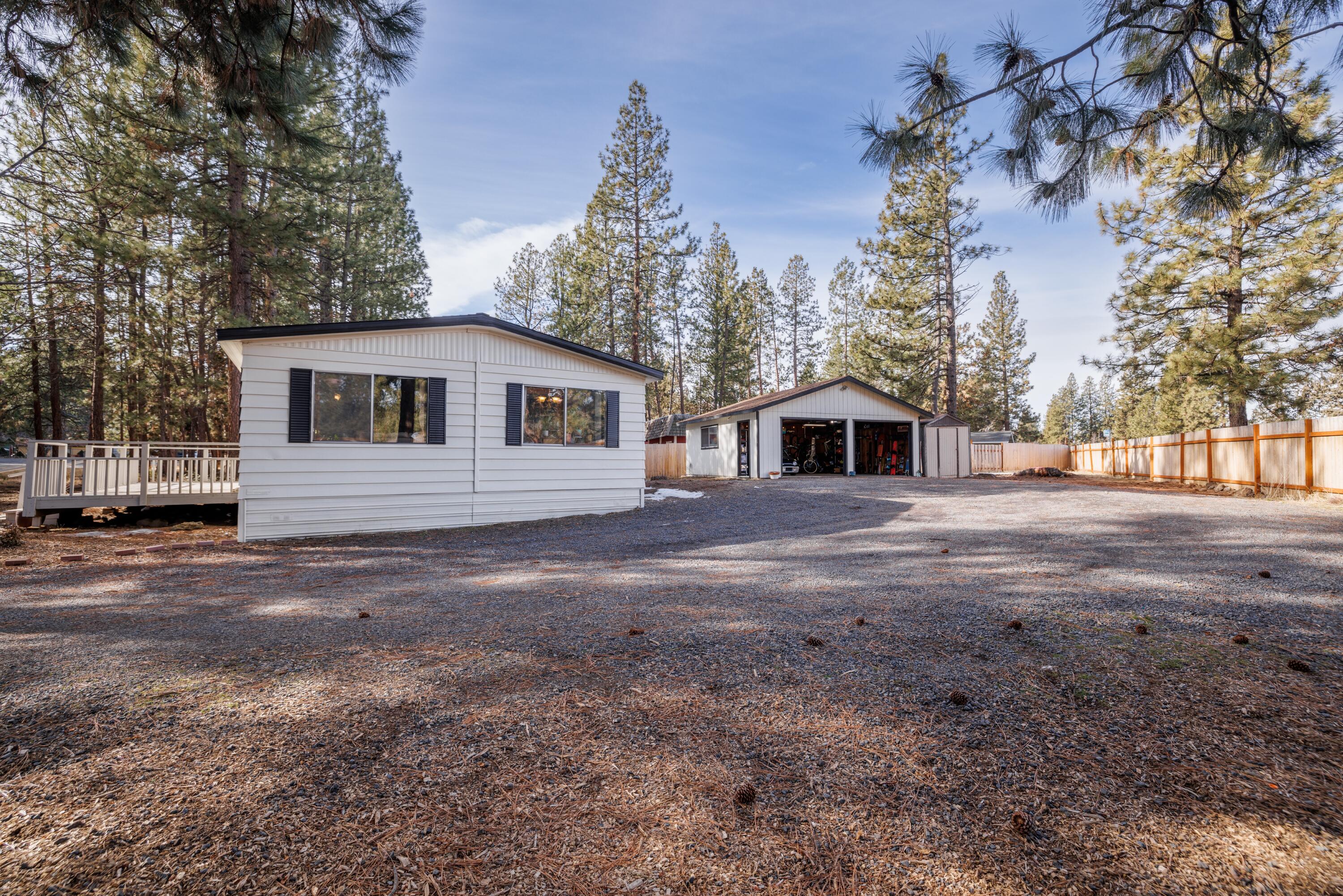 61079 Springcrest Drive Bend, OR 97702 - Photo 2 of 27 1