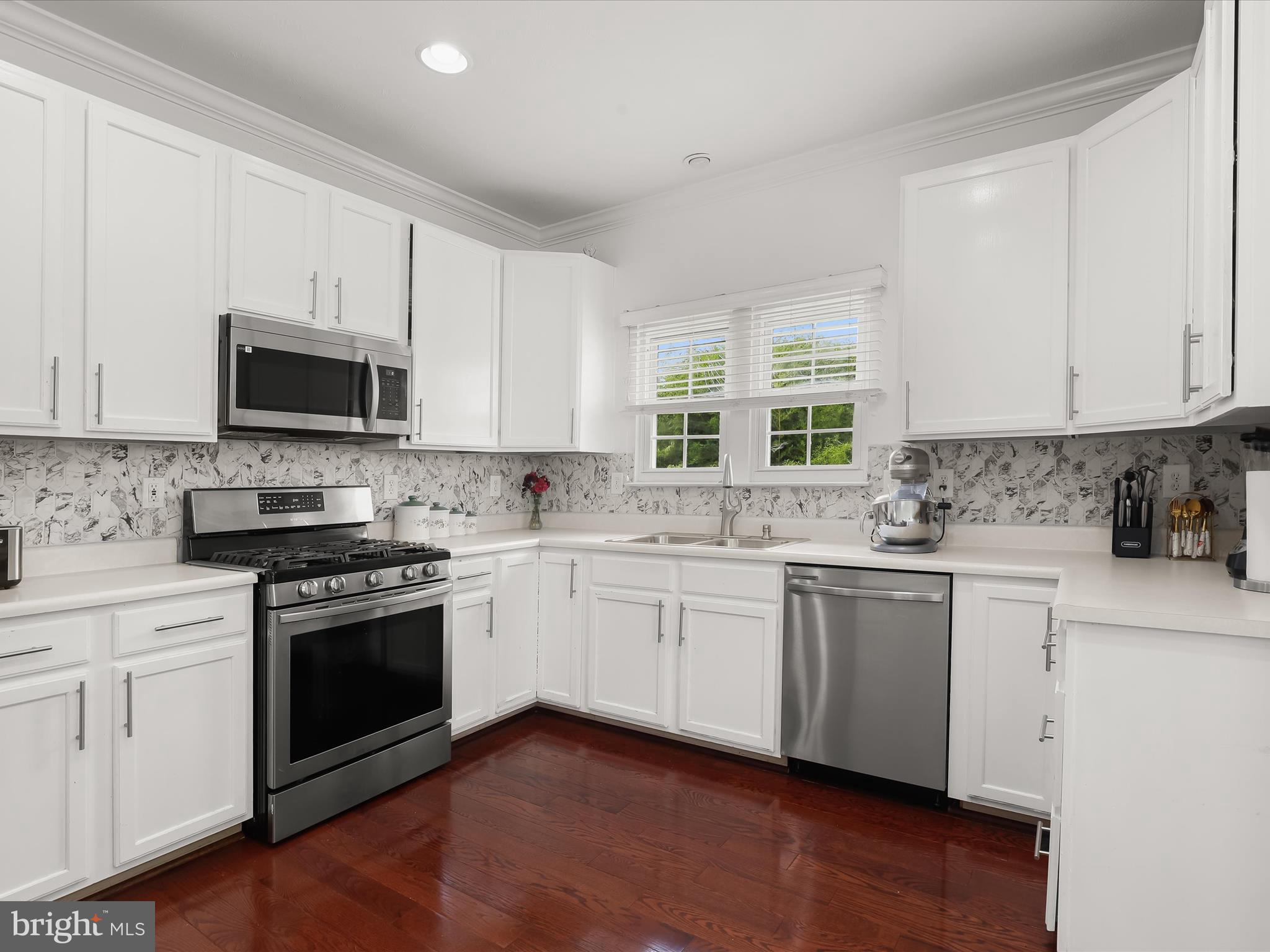 1914 Meadowgate Court Windsor Mill, MD 21244 - Photo 12 of 43 Kitchen