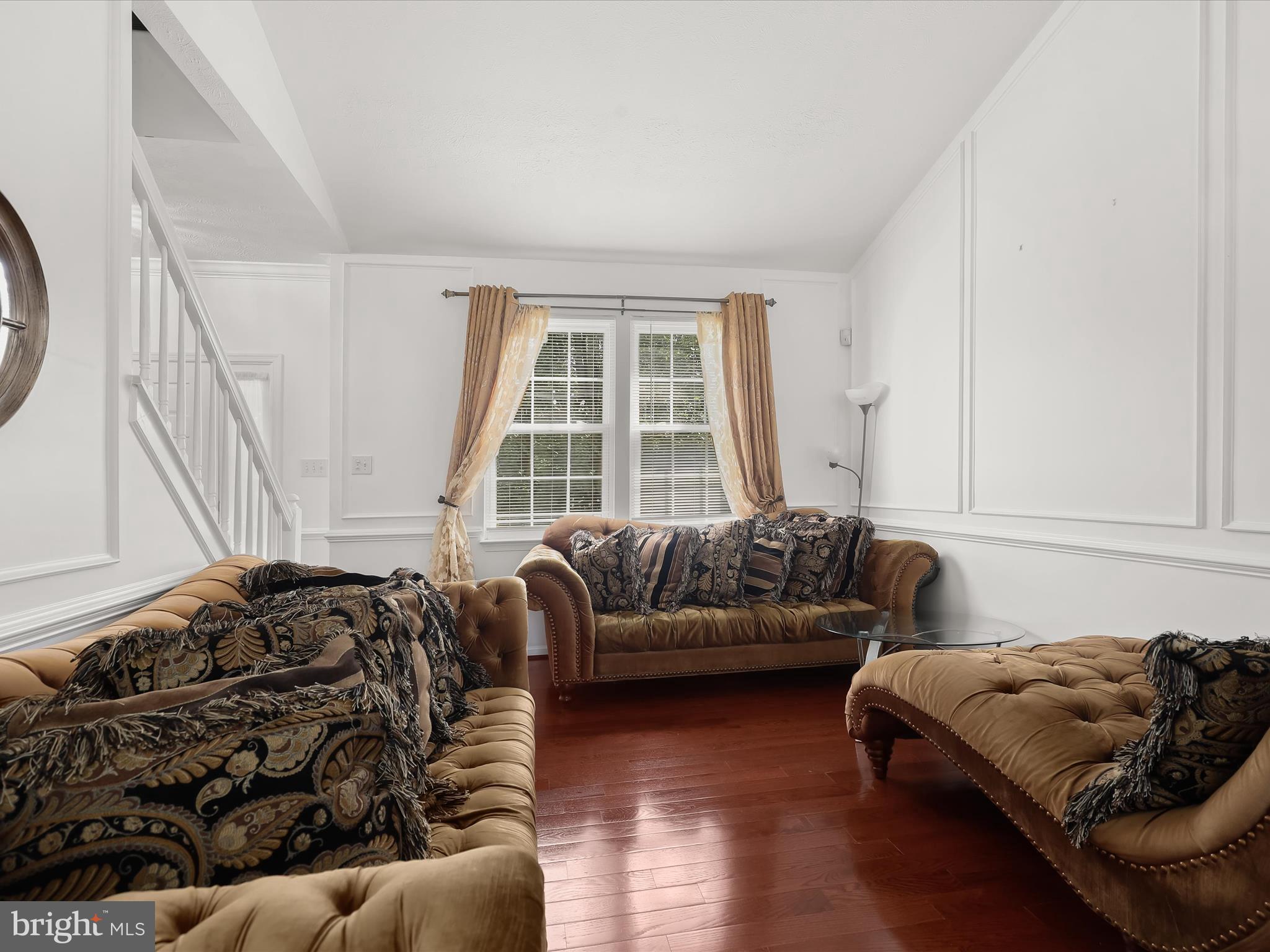 1914 Meadowgate Court Windsor Mill, MD 21244 - Photo 4 of 43 Living Room