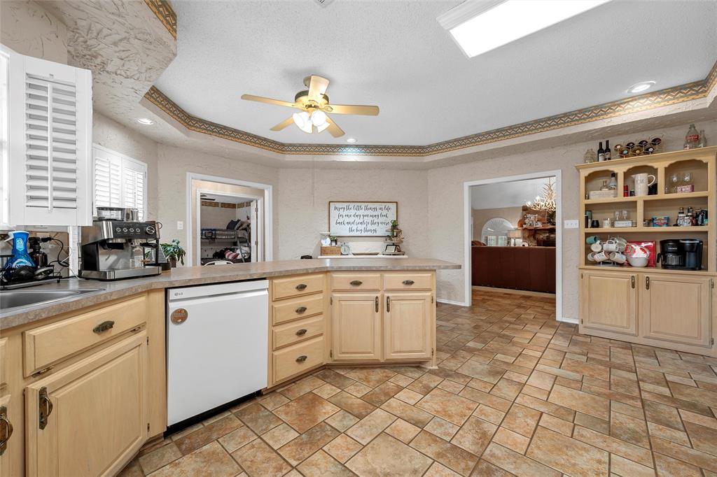 36038 Cedar Ridge Drive Whitney, TX 76692 - Photo 13 of 37