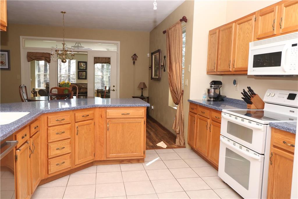 2414 South Ridge Place Hidden Valley, PA 15502 - Photo 13 of 24