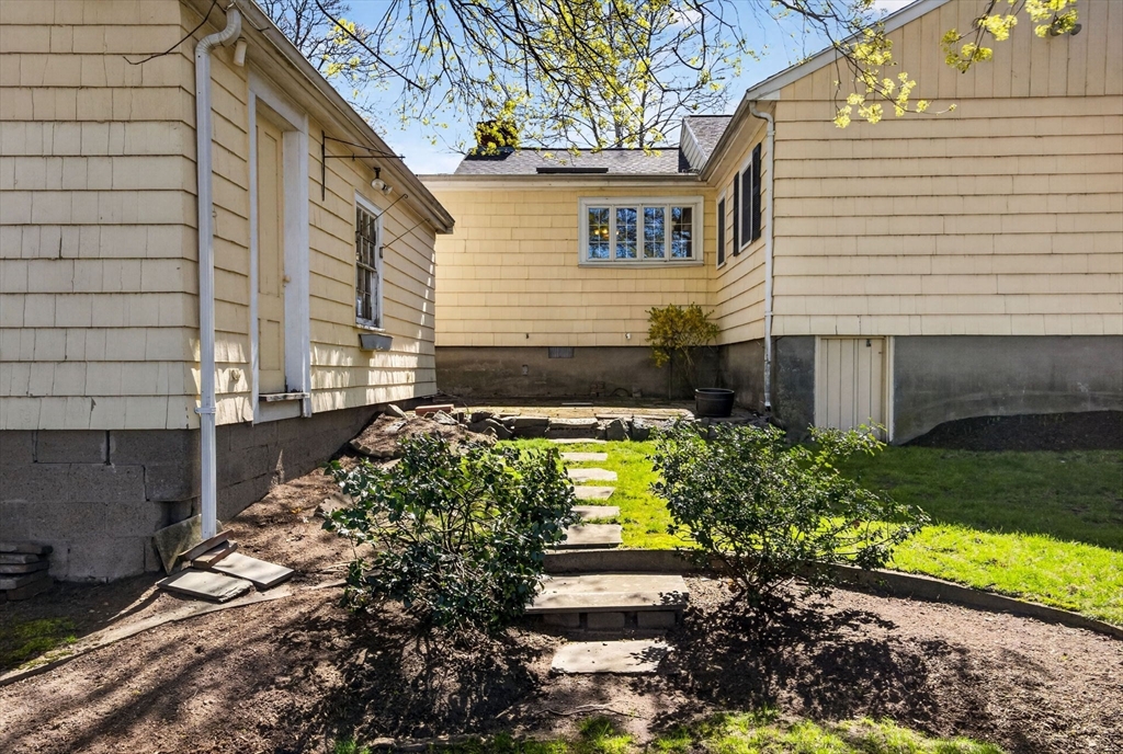6 Cunha Road Peabody, MA 01960 - Photo 16 of 21