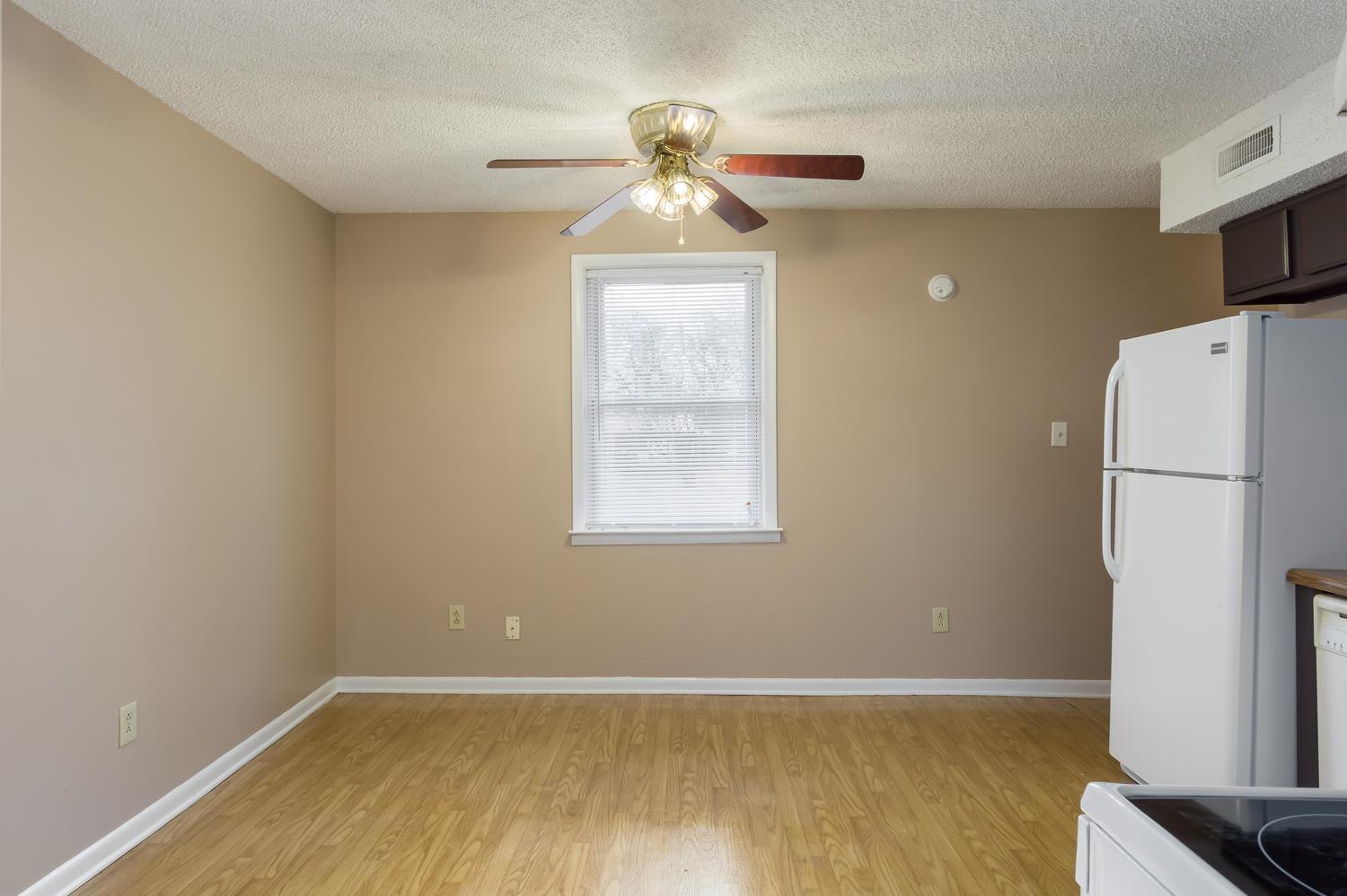 936 Lafayette Road Clarksville, TN 37042 - Photo 5 of 26 Gallery Image 5