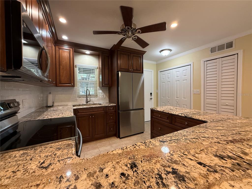 4533 Marine Parkway, Unit 101 New Port Richey, FL 34652 - Photo 9 of 29