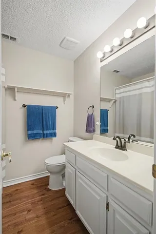 $485,000 | 2421 Warwick Avenue, Flower Mound, TX 75028