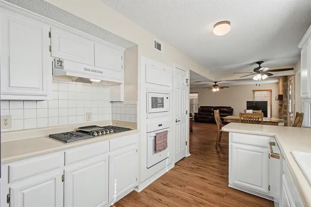 $485,000 | 2421 Warwick Avenue, Flower Mound, TX 75028