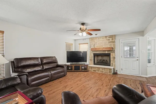 $485,000 | 2421 Warwick Avenue, Flower Mound, TX 75028