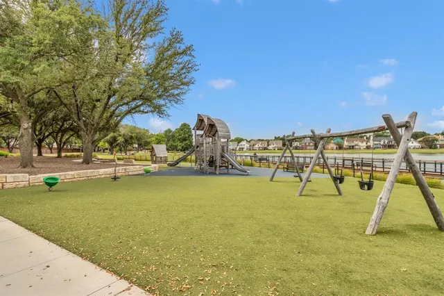 $485,000 | 2421 Warwick Avenue, Flower Mound, TX 75028