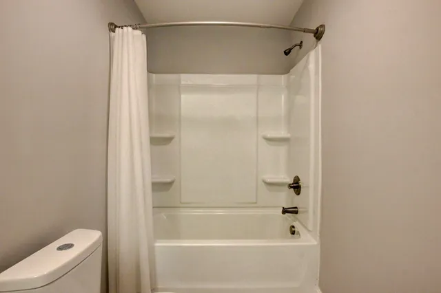 $2,850 | 1331 Juniper Pass, Clarksville, TN 37043