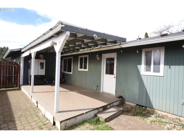$375,000 | 567 53rd Place, Springfield, OR 97478