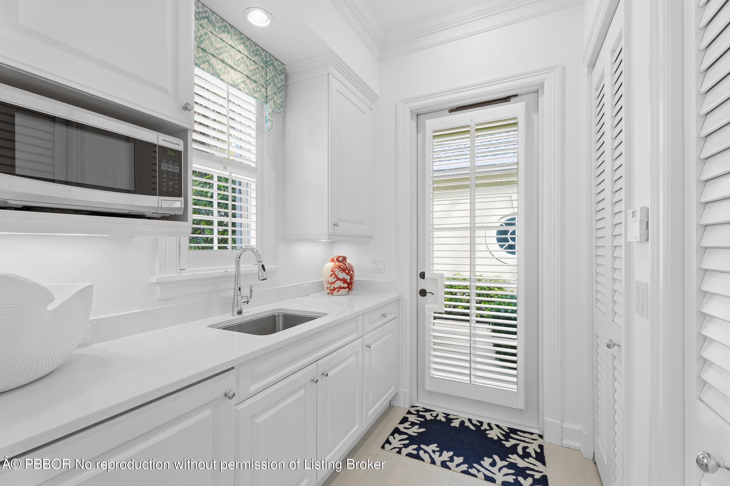 1070 Beach Road Vero Beach, FL 32963 - Photo 31 of 43 smg03932(1)