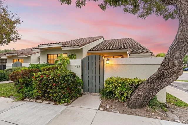 $369,000 | 492 Hardwood Place, Boca Raton, FL 33431