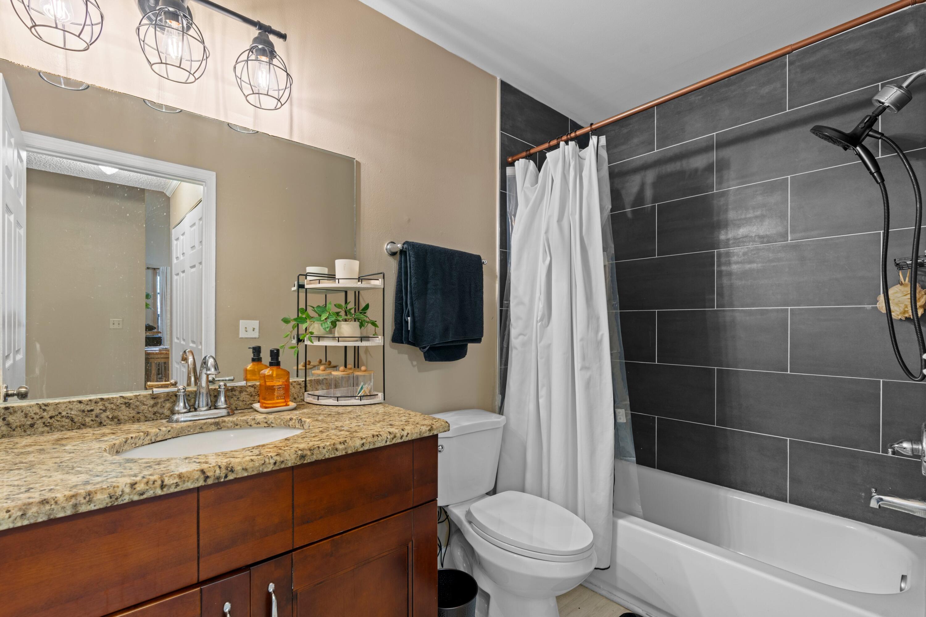 492 Hardwood Place Boca Raton, FL 33431 - Photo 13 of 46 Bathroom