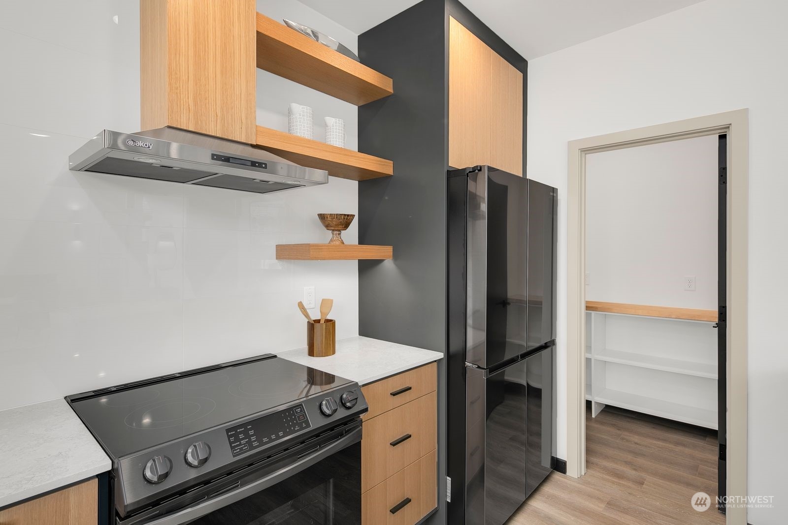 2810 Southwest Genesee Street, Unit B Seattle, WA 98126 - Photo 13 of 40 Gallery Image 13