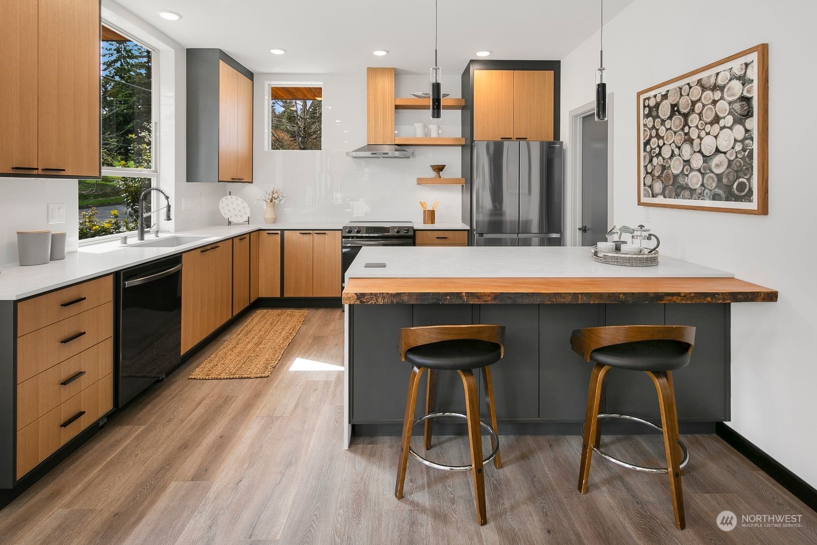2810 Southwest Genesee Street, Unit B Seattle, WA 98126 - Photo 17 of 40 Gallery Image 17