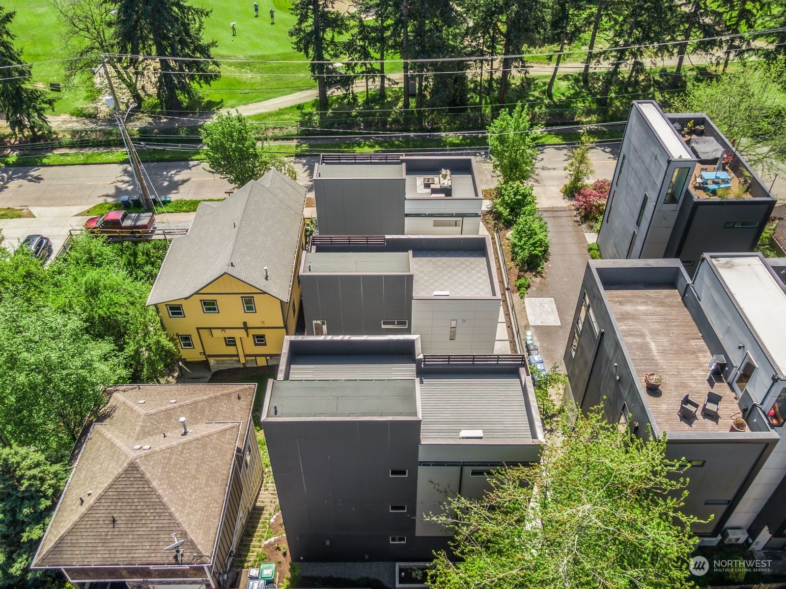 2810 Southwest Genesee Street, Unit B Seattle, WA 98126 - Photo 3 of 40 Gallery Image 3
