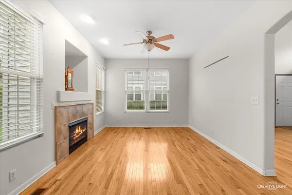 $289,900 | 209 Grays Drive, Oswego, IL 60543