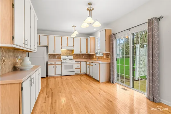 $289,900 | 209 Grays Drive, Oswego, IL 60543