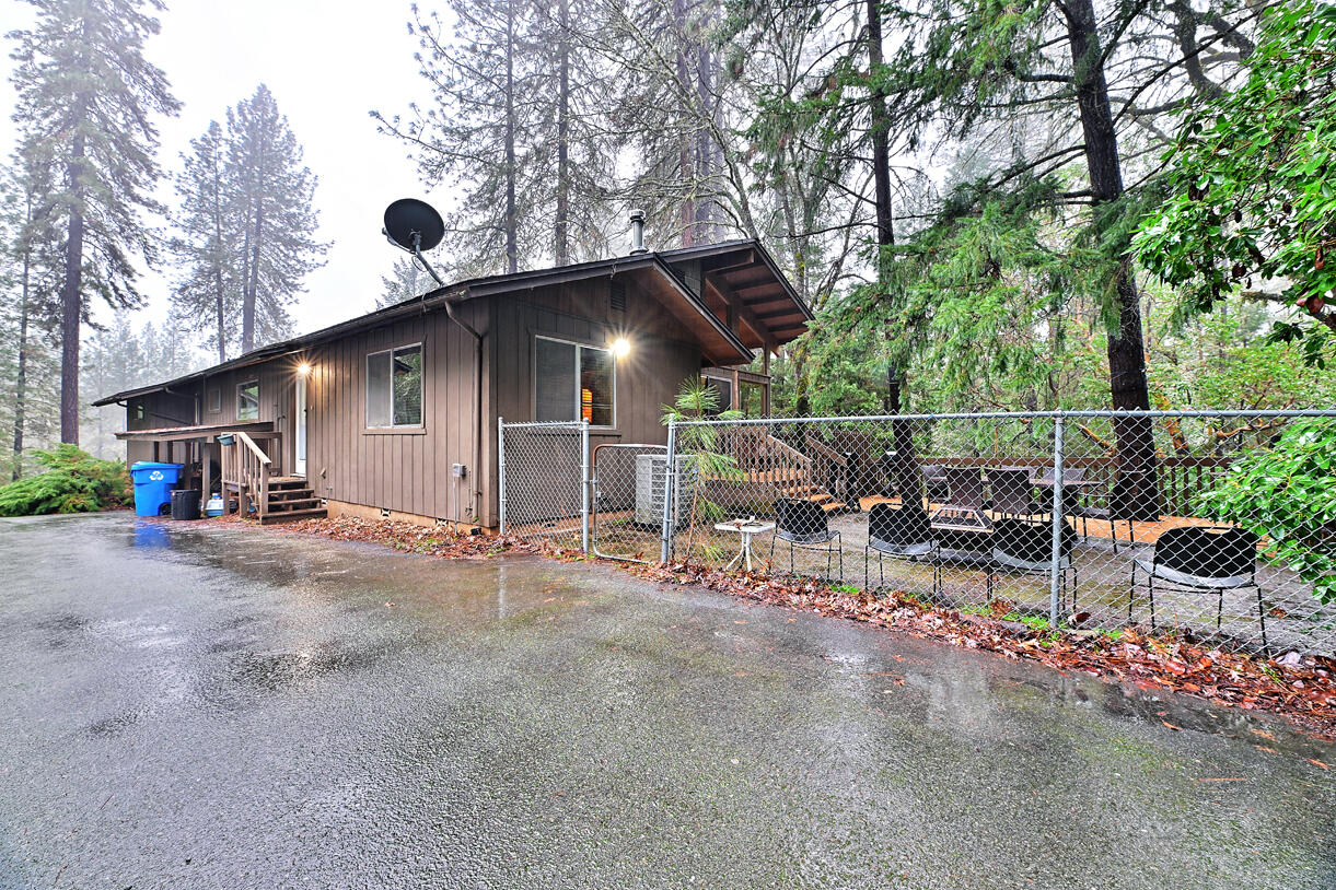 16950 Ford Road Rogue River, OR 97537 - Photo 39 of 49 DSC_5727