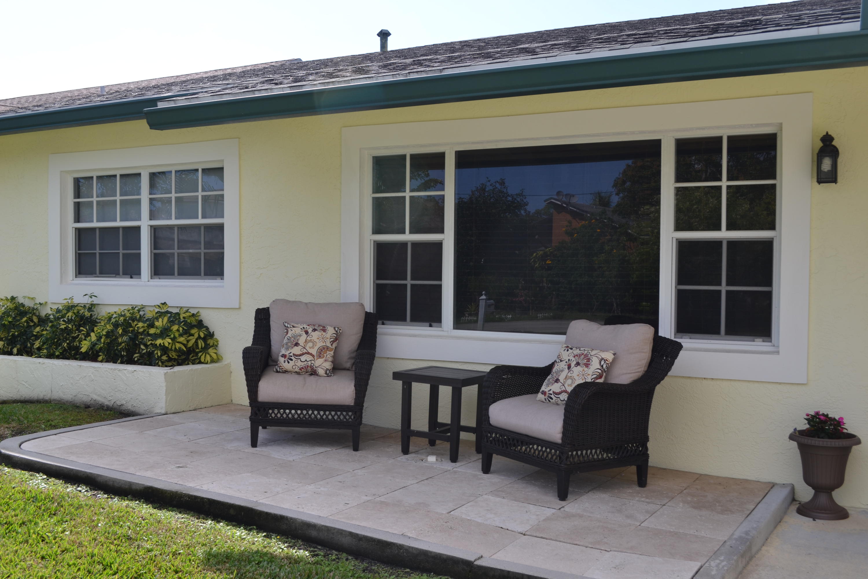 564 Northwest 55th Street Boca Raton, FL 33487 - Photo 15 of 15 Front Patio