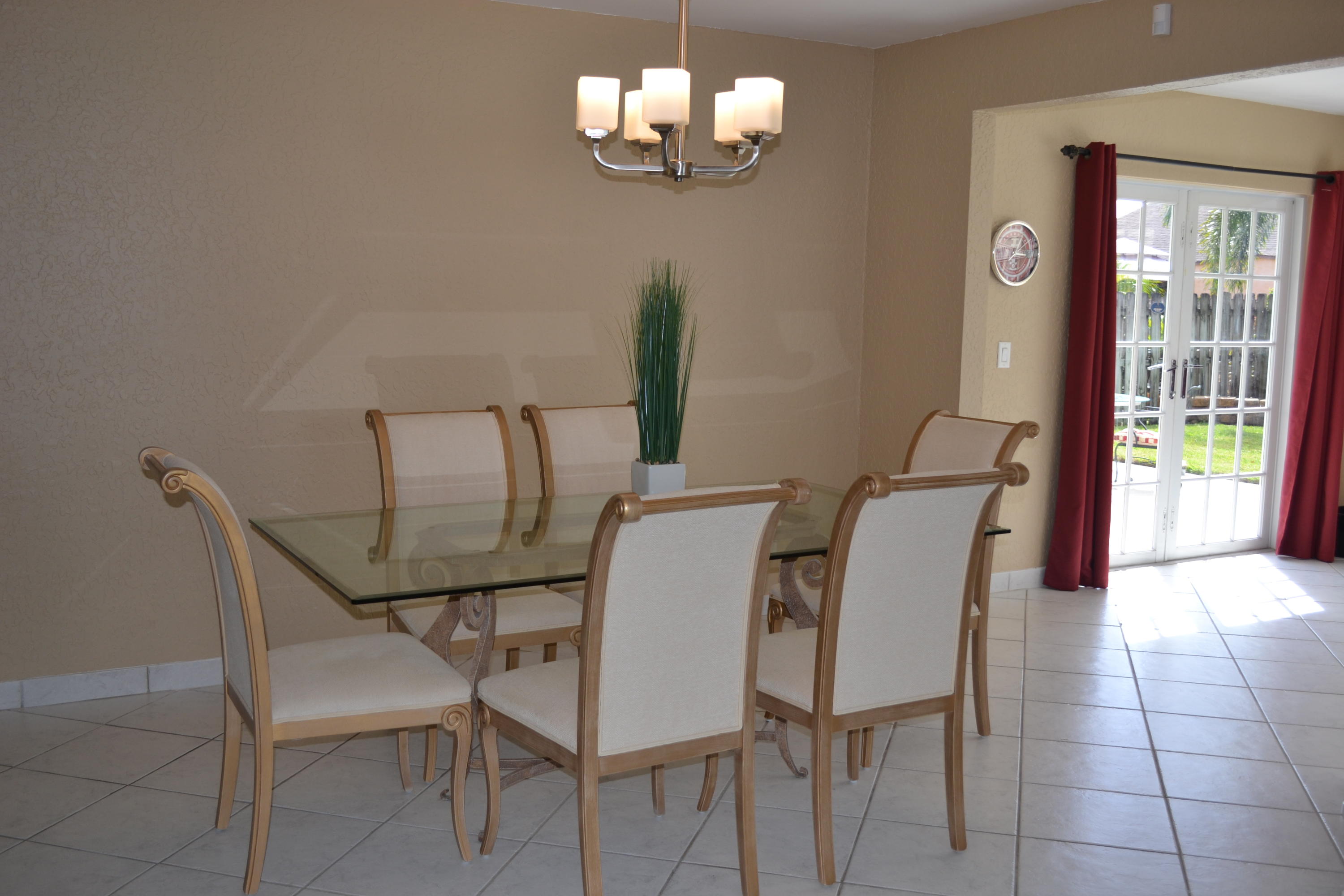 564 Northwest 55th Street Boca Raton, FL 33487 - Photo 5 of 15 Dining Room